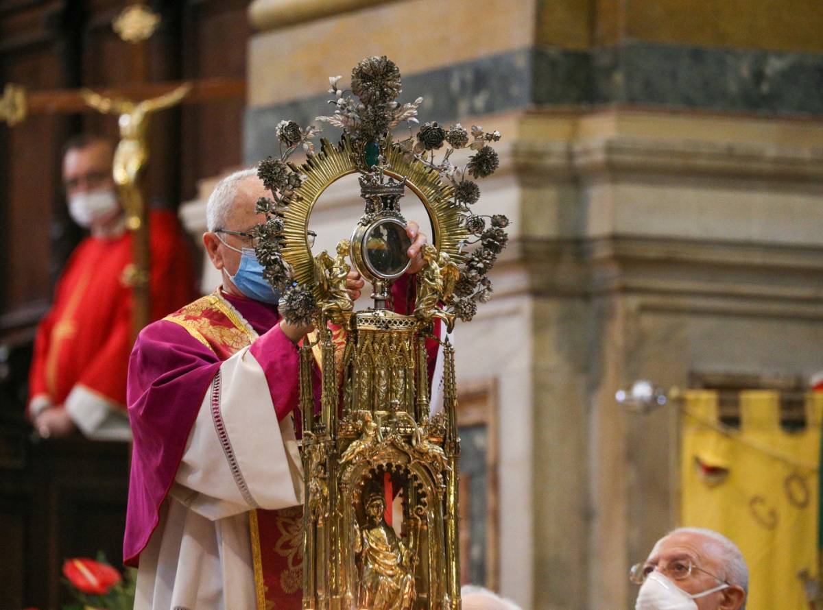 Il Miracolo Del Sangue Di San Gennaro Cosa Dice La Fisica La Fisica