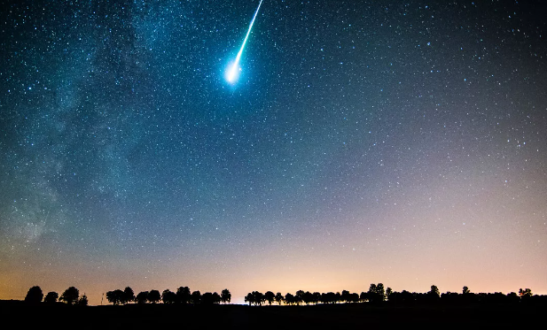 Meteora illumina il cielo di Spagna e Portogallo, sta cadendo qualcosa sulle nostre teste?