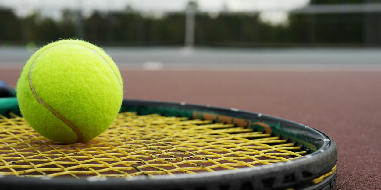 La fisica del tennis: come vincono campioni come Sinner